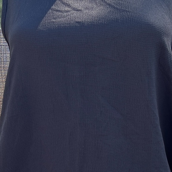 Adrienne Black Textured Tank Top. Size M. - Picture 4 of 4